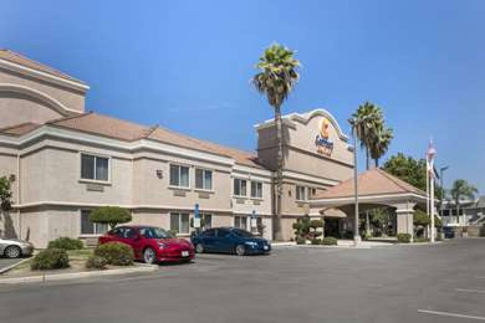 Comfort Suites