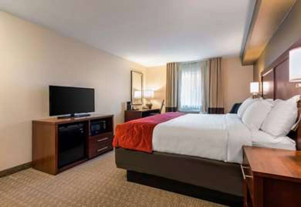 COMFORT SUITES 8
