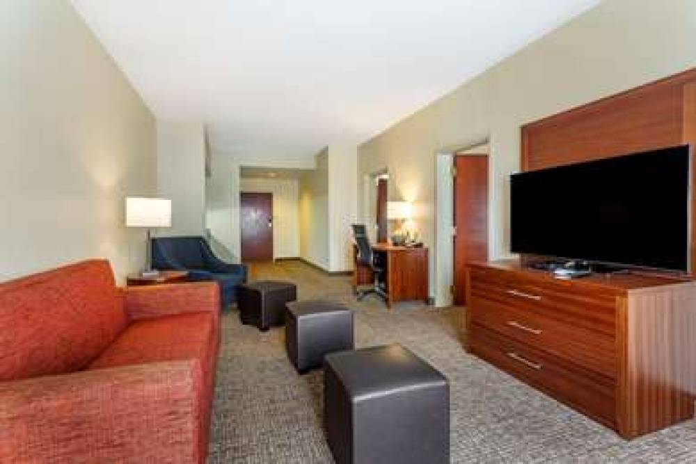 Comfort Suites 9
