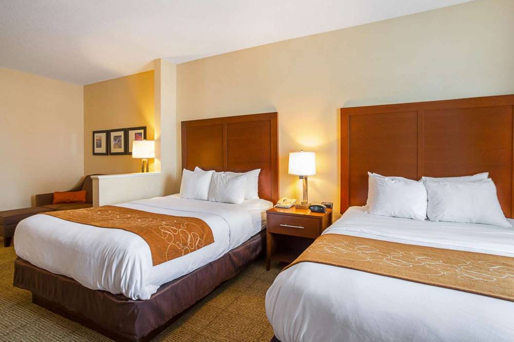 Comfort Suites 1