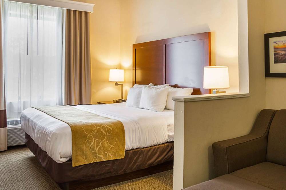 Comfort Suites 8