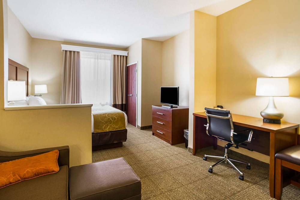 Comfort Suites 5