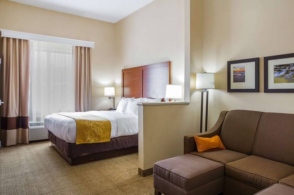 Comfort Suites 6