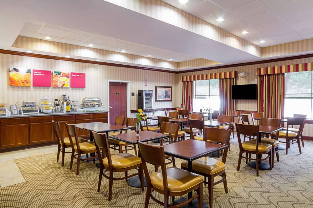 Comfort Suites 4