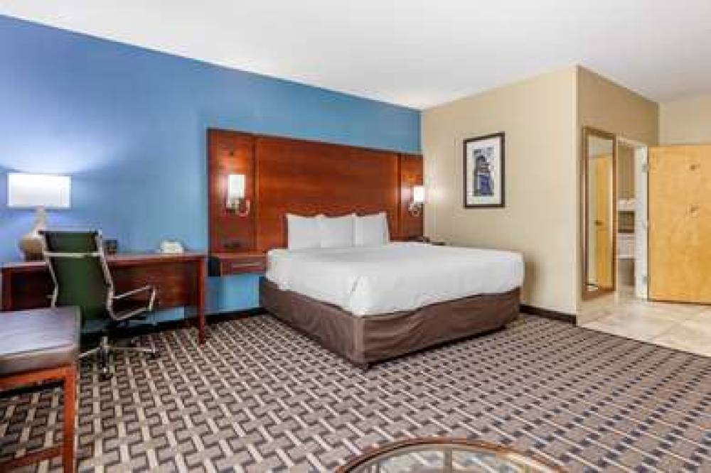 Comfort Suites 10