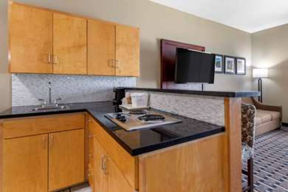 Comfort Suites 9