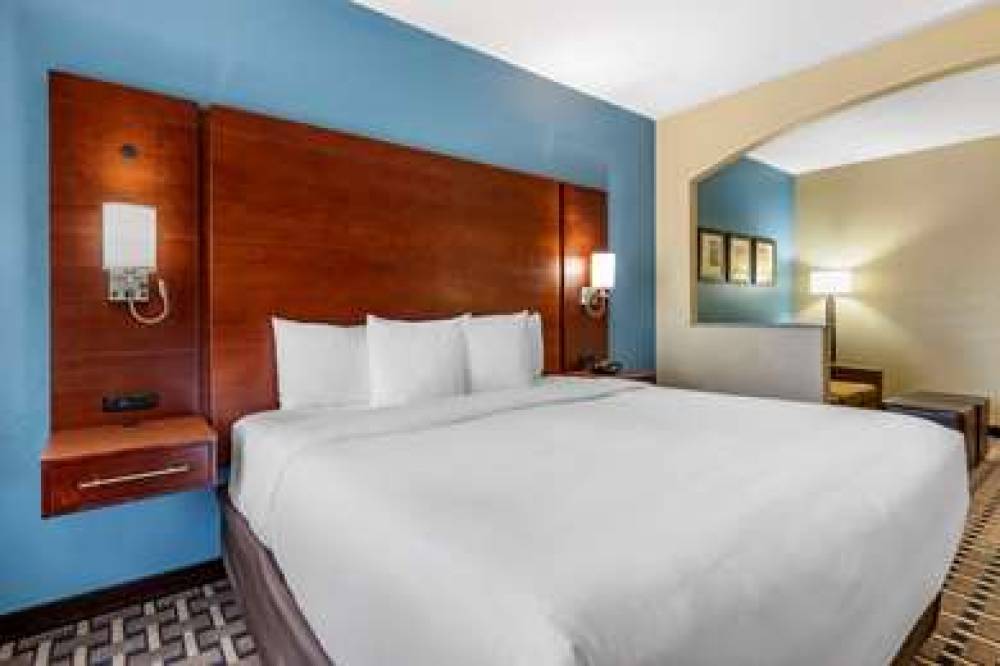 Comfort Suites 6