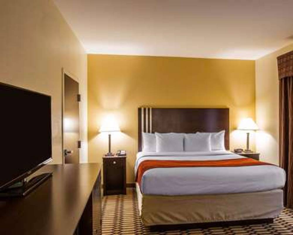 Comfort Suites 9