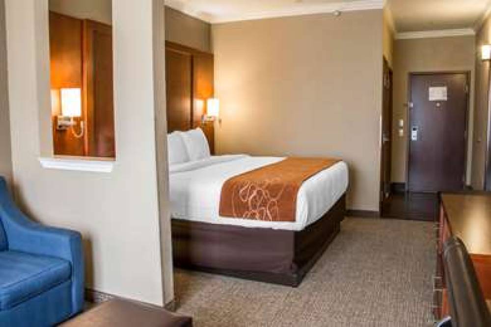 Comfort Suites 8