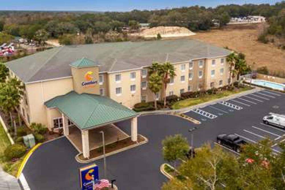 Comfort Suites
