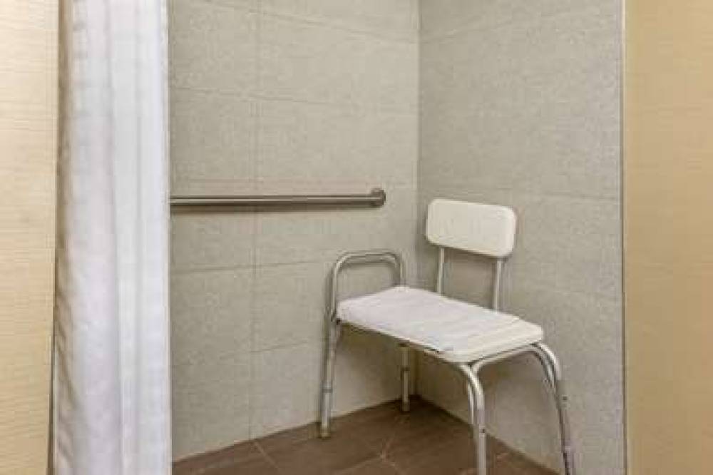 Comfort Suites 8