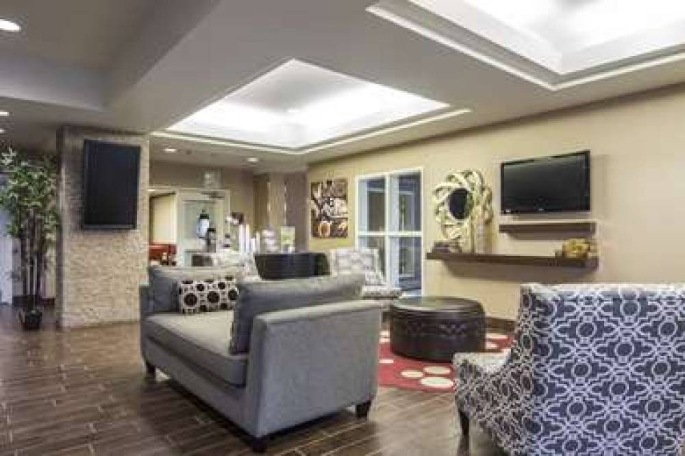 Comfort Suites 6