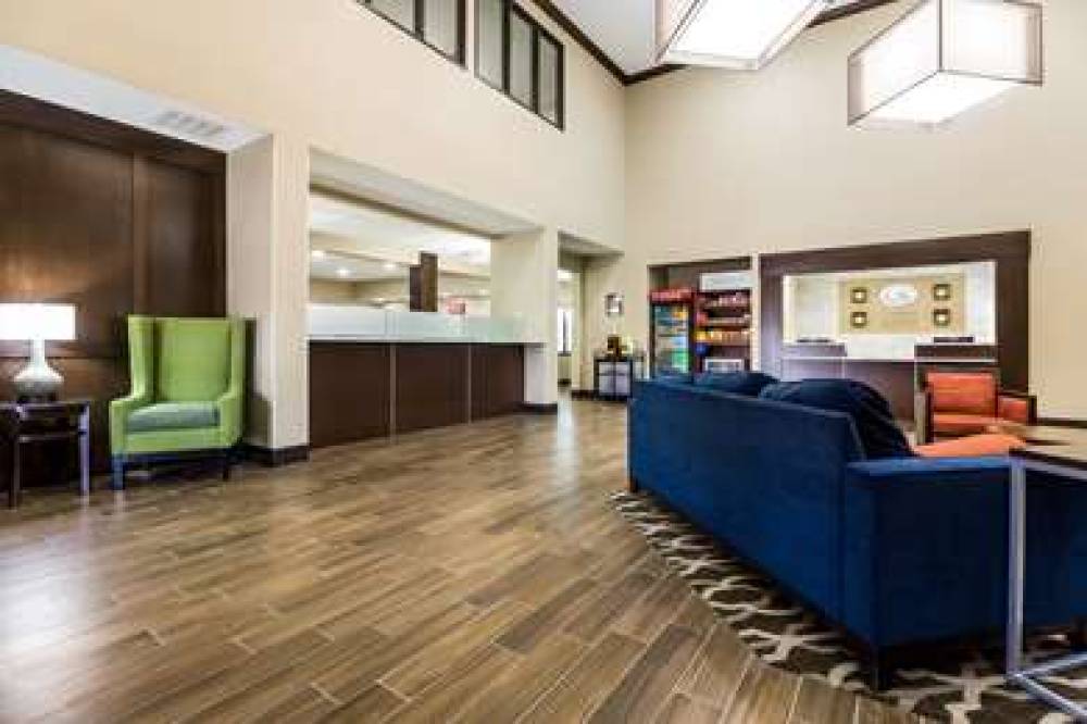 Comfort Suites 3