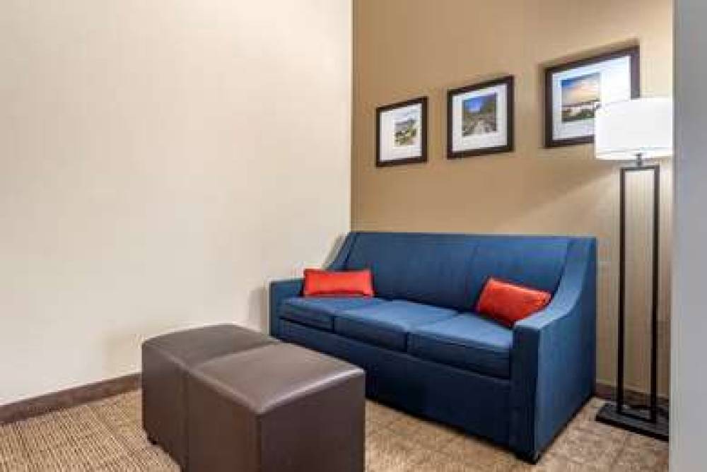 Comfort Suites 8