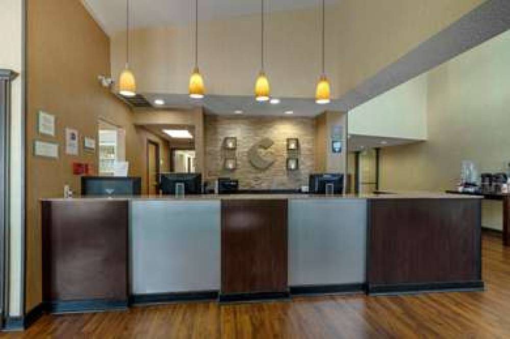 COMFORT SUITES DFW AIRPORT 4