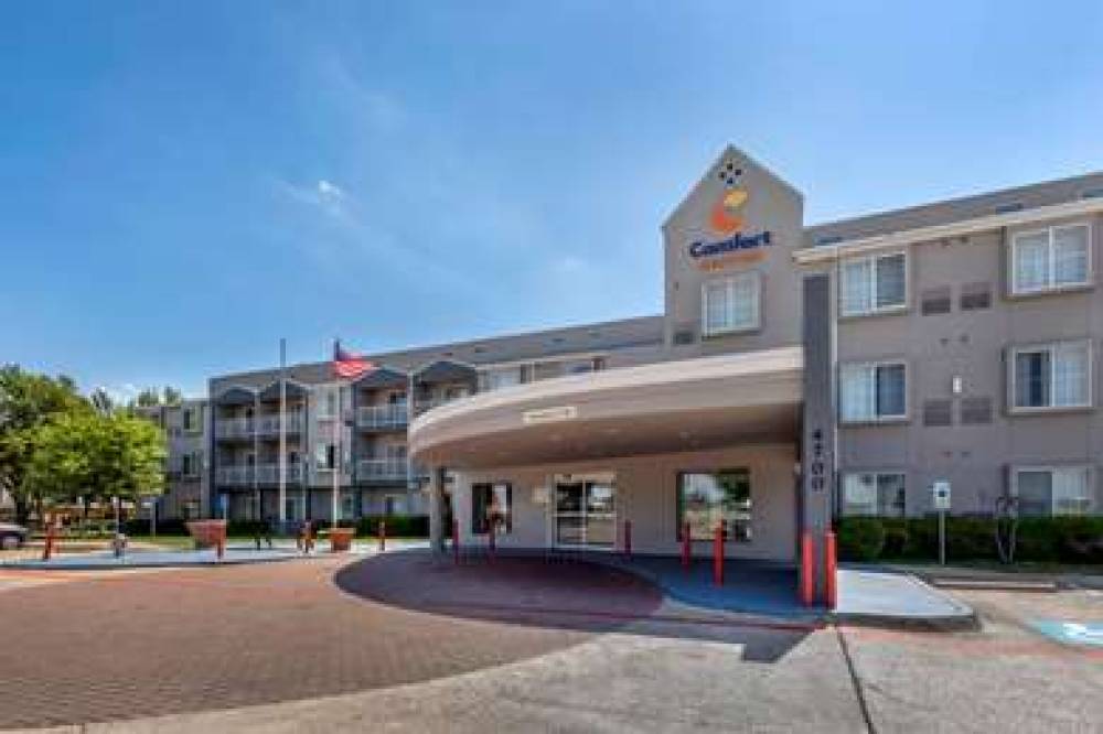COMFORT SUITES DFW AIRPORT 1