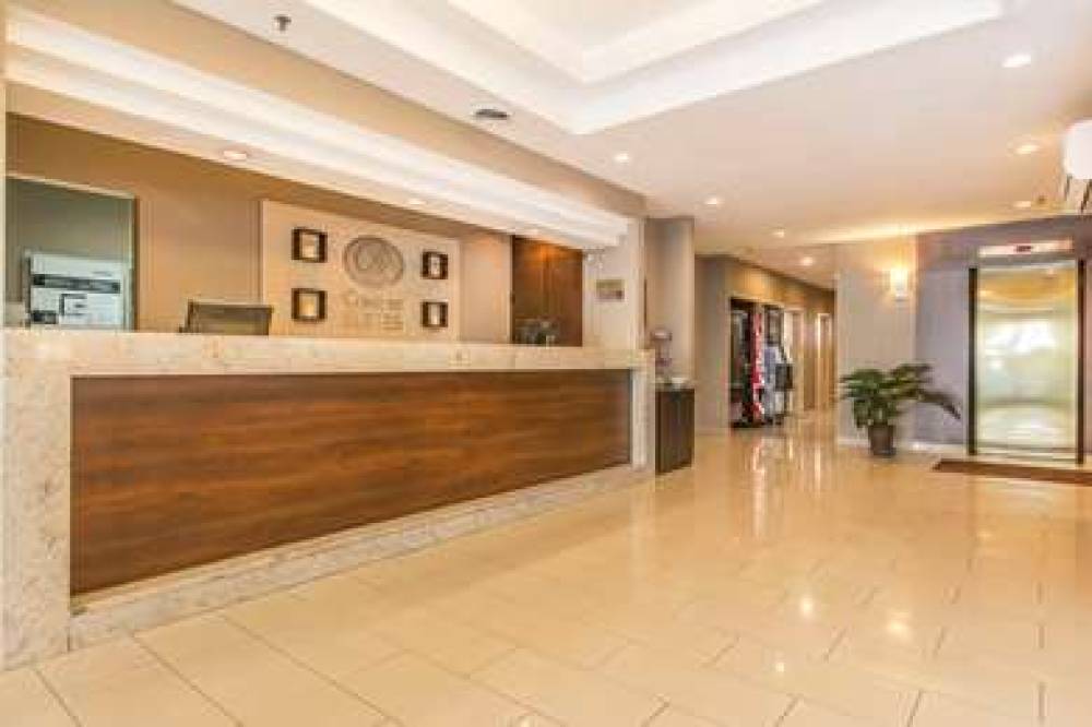 COMFORT SUITES DOWNTOWN 6