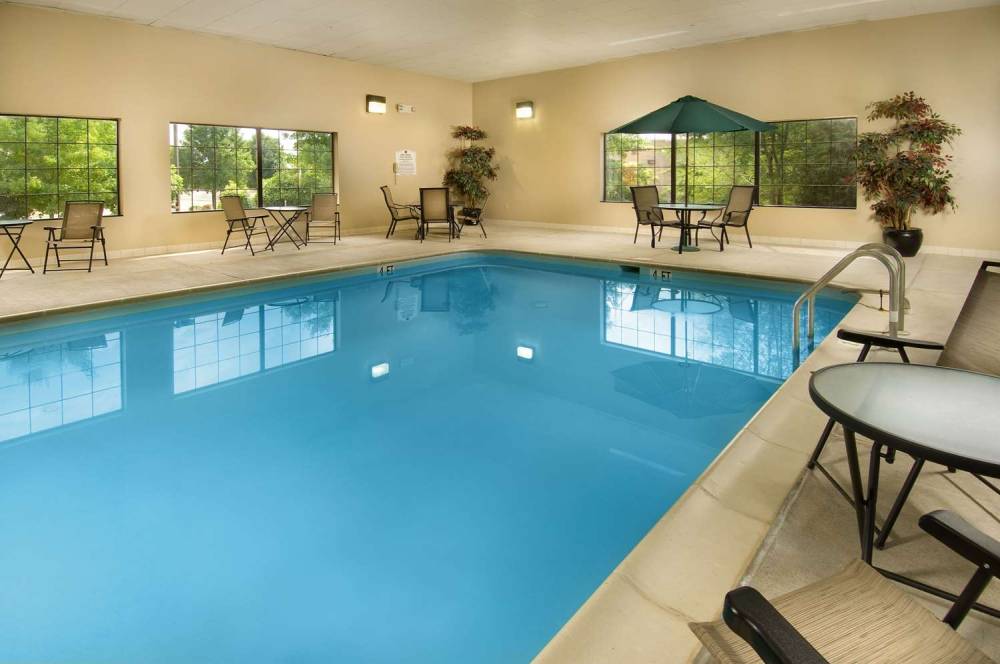 Comfort Suites Dulles Airport 7