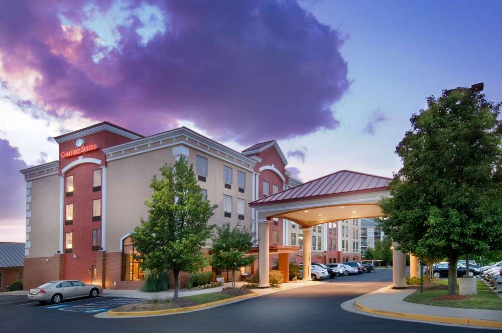Comfort Suites Dulles Airport 1