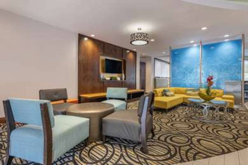 COMFORT SUITES FORT LAUDERDALE AIRP 4
