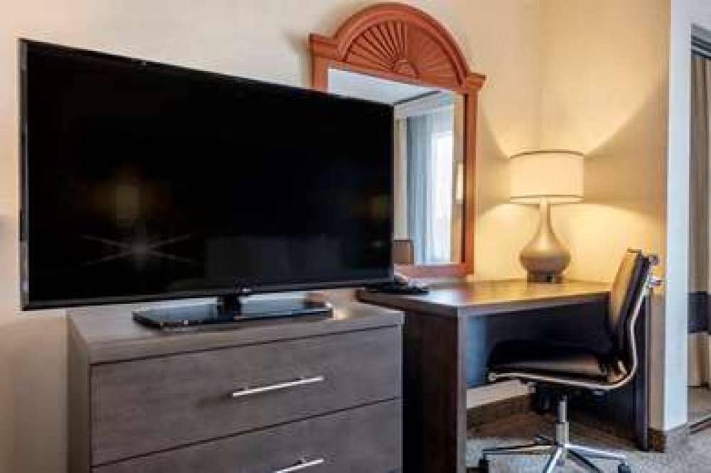 Comfort Suites Fort Pierce I-95 7