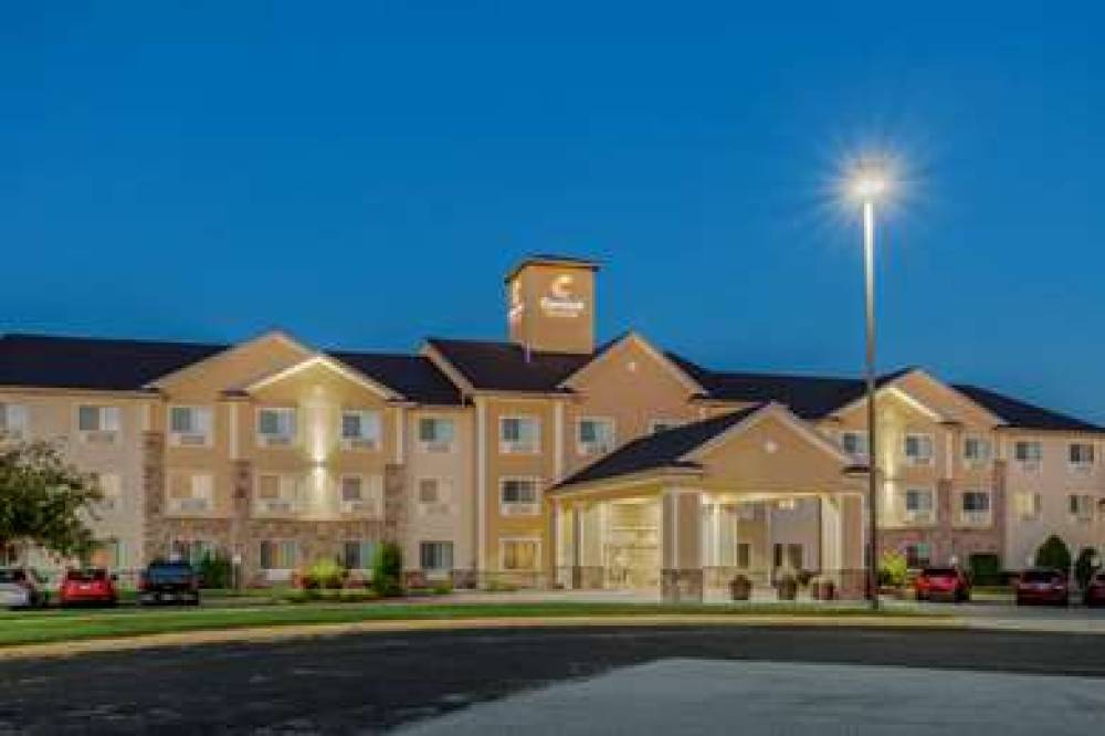 Comfort Suites Johnson Creek Conference Center