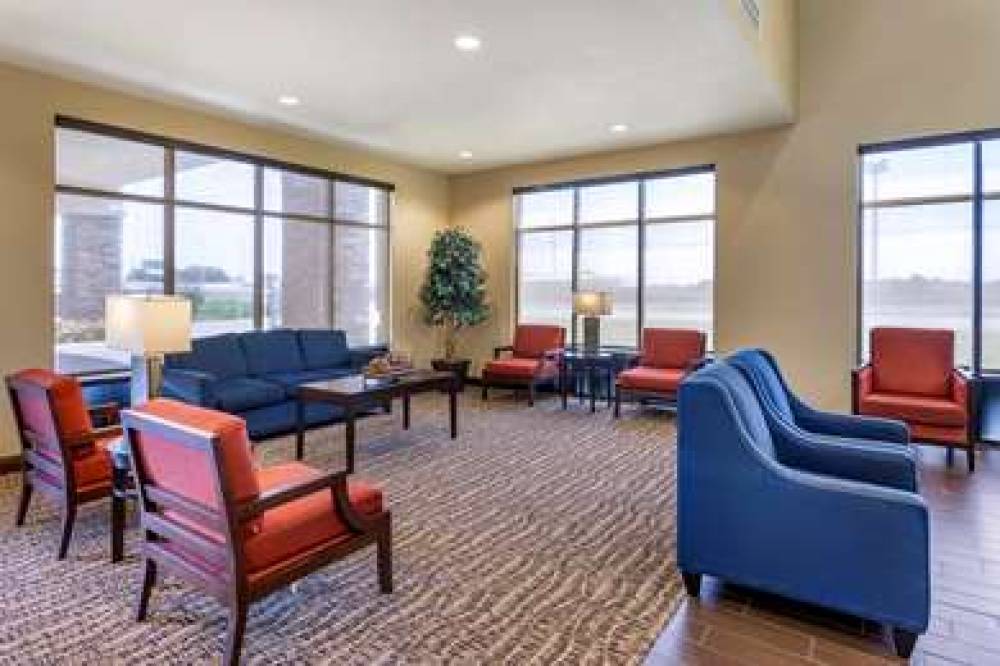 COMFORT SUITES JONESBORO UNIVERSITY 4