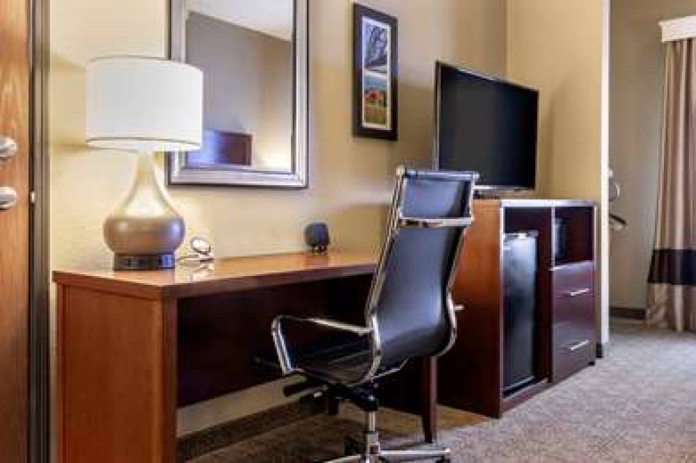 COMFORT SUITES JONESBORO UNIVERSITY 5