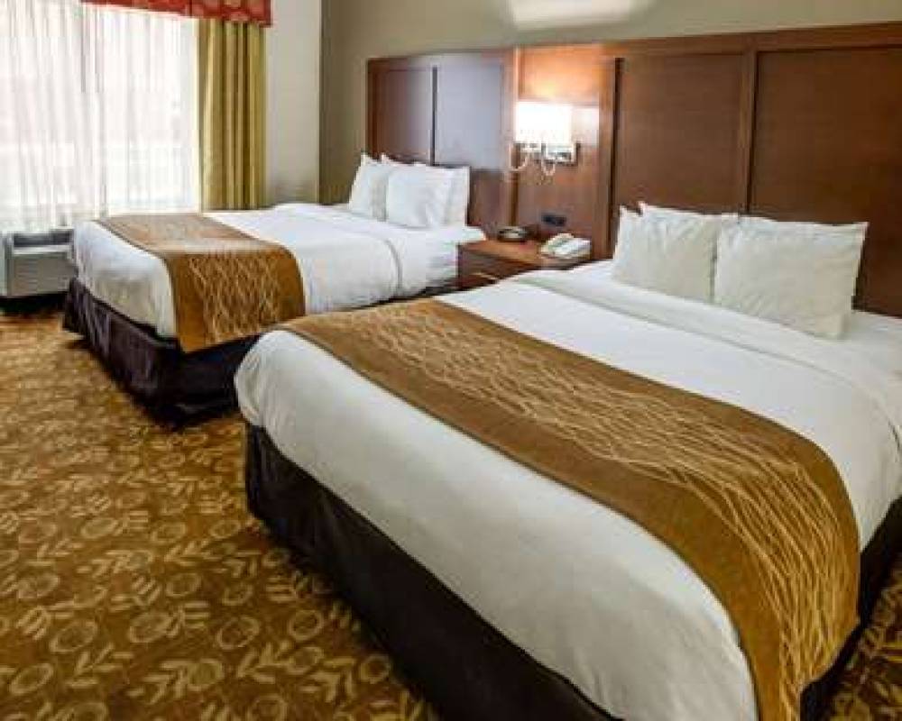 Comfort Suites Kansas City-Liberty 10