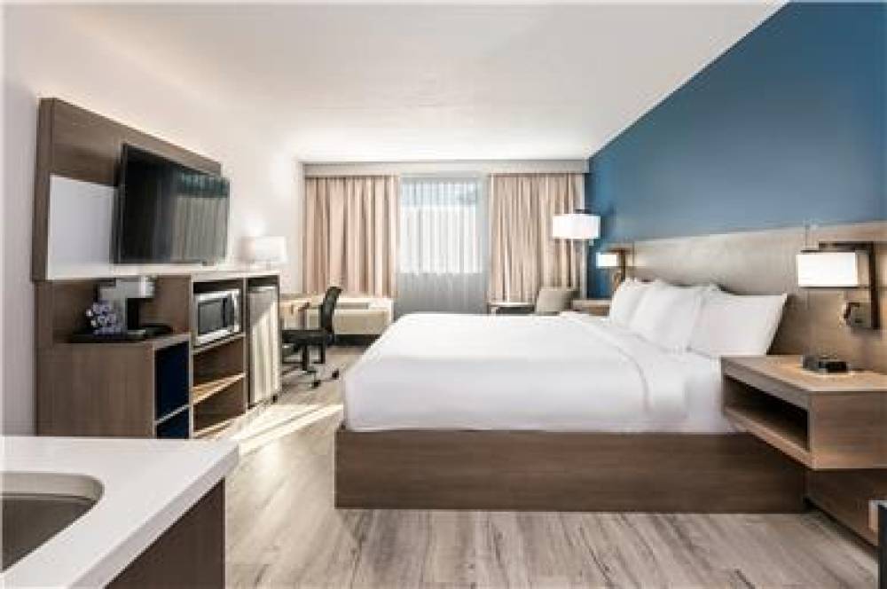 COMFORT SUITES KINGSTON CENTRAL 2