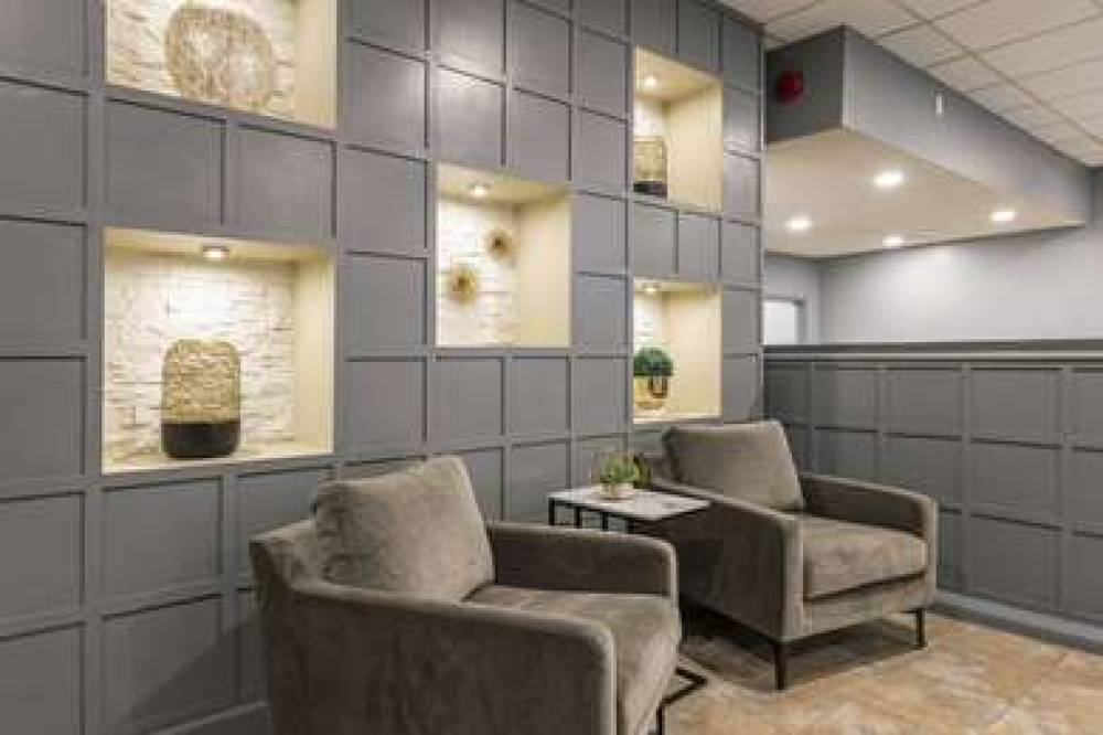 COMFORT SUITES KINGSTON CENTRAL 7
