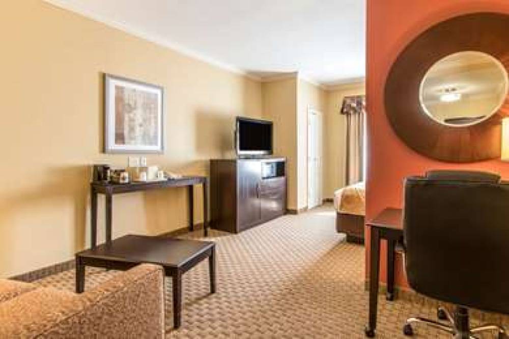 Comfort Suites Lawton Near Fort Sill 8