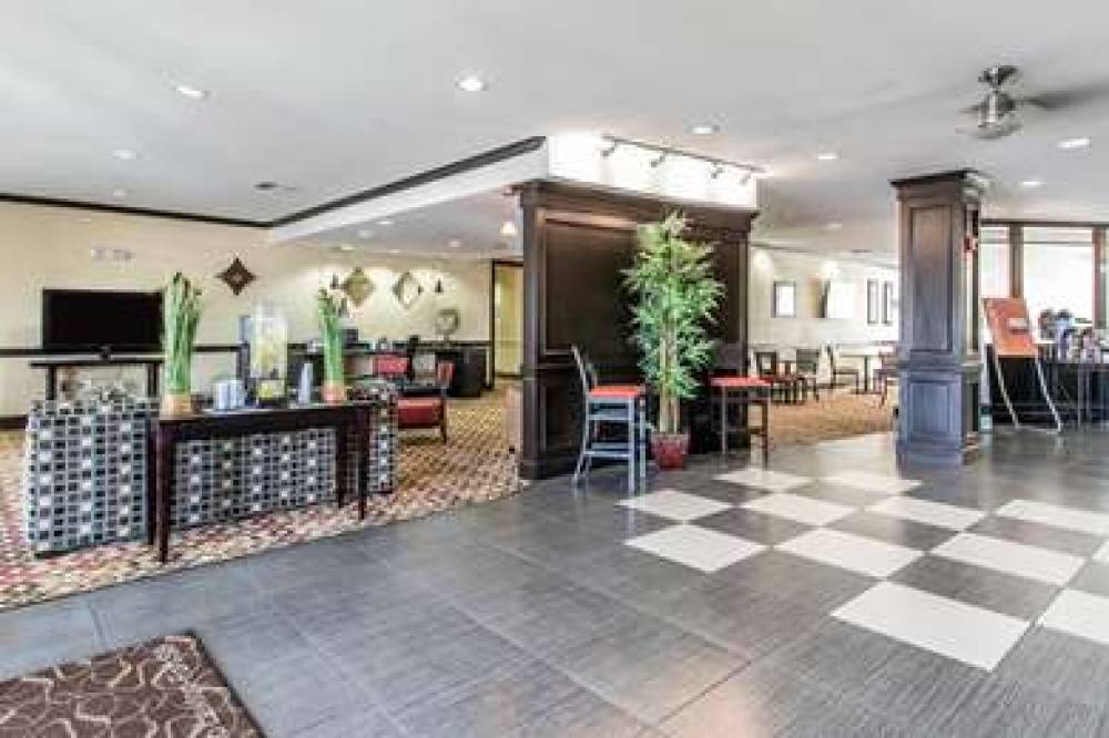 Comfort Suites Lawton Near Fort Sill 6