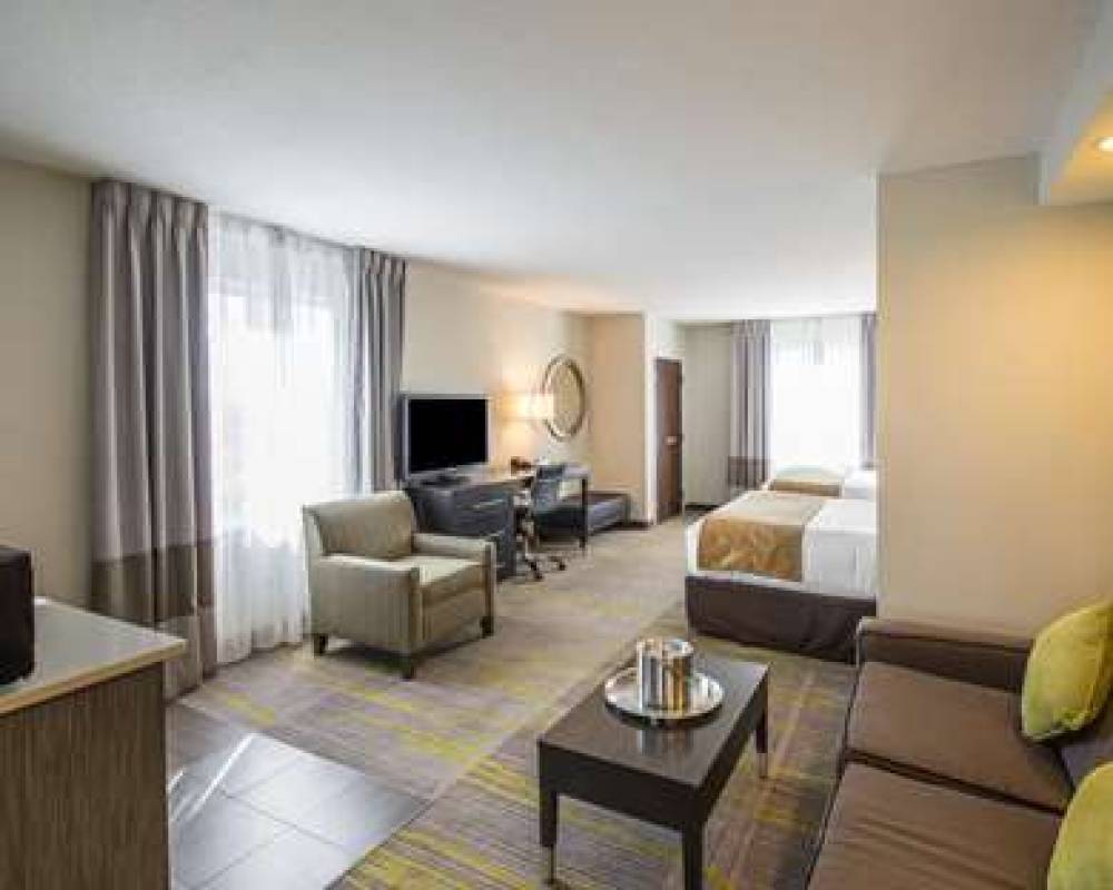 Comfort Suites Miami Airport North 5