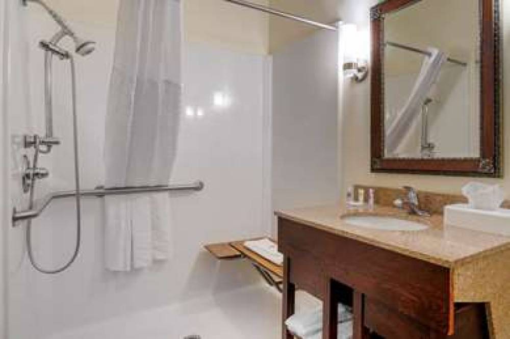 Comfort Suites Miamisburg - Dayton South 5