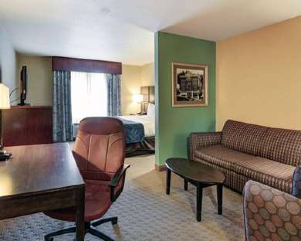 Comfort Suites Near Hot Springs Park 10
