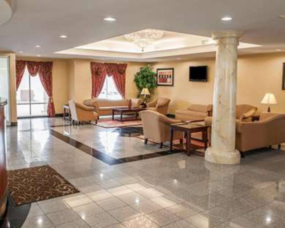Comfort Suites Near Indianapolis Airport 4