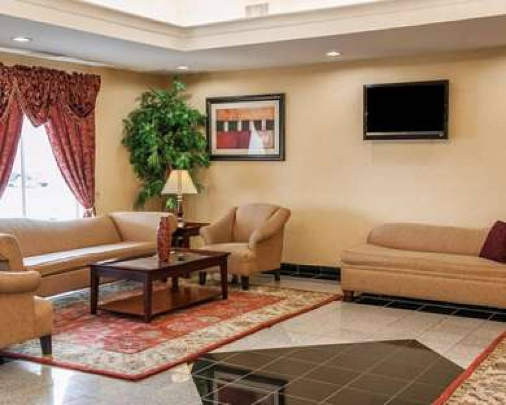 Comfort Suites Near Indianapolis Airport 6