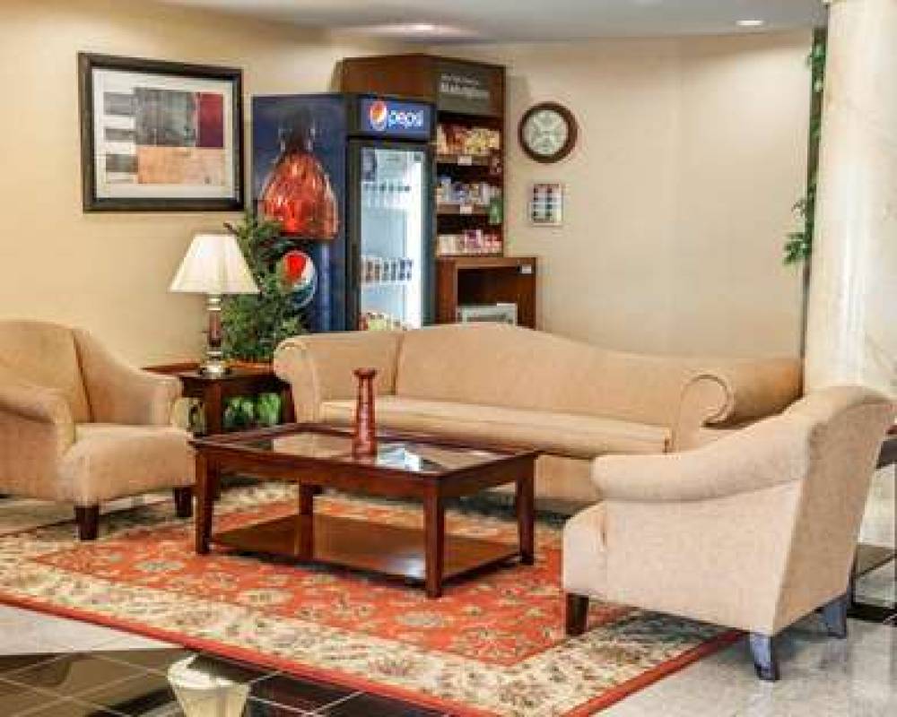 Comfort Suites Near Indianapolis Airport 7