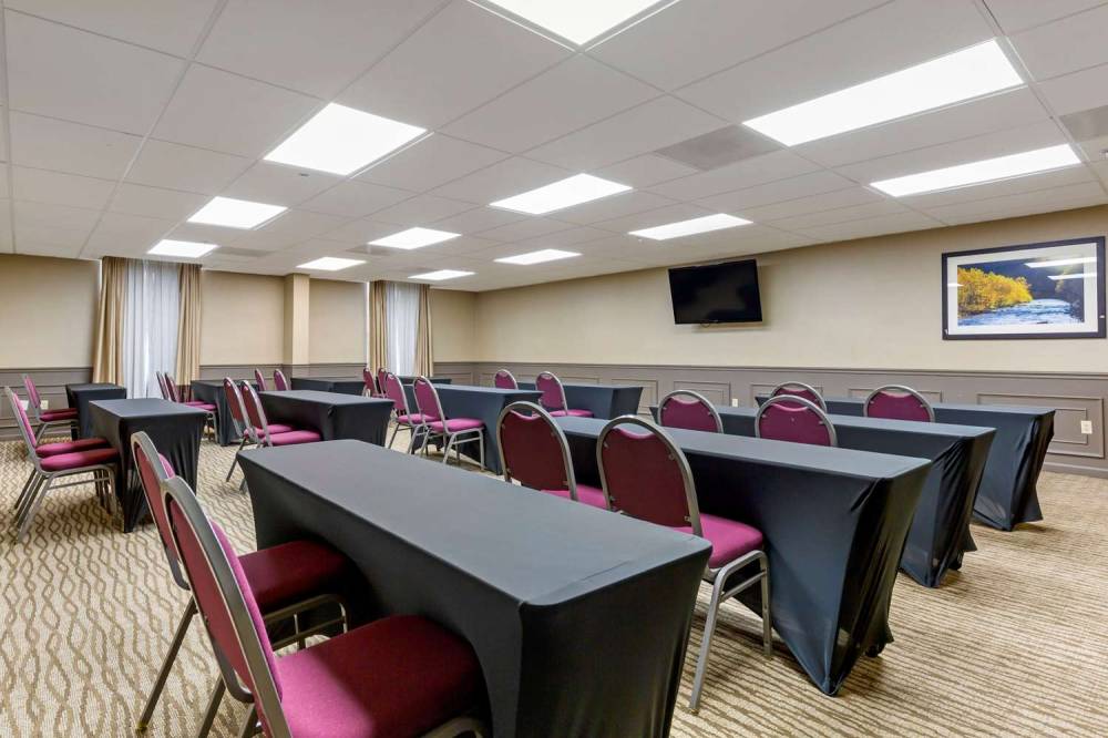 COMFORT SUITES NEAR POTOMAC MILLS 7