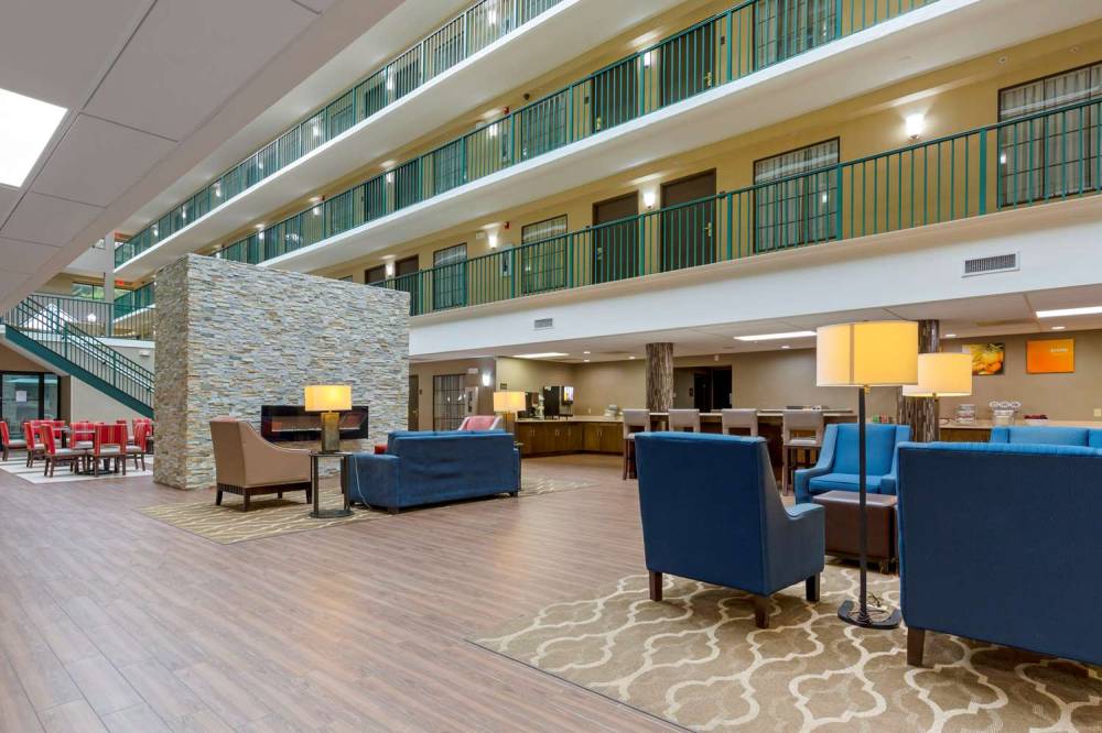 COMFORT SUITES NEAR POTOMAC MILLS 9