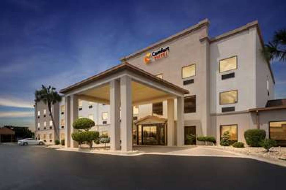 Comfort Suites Near Robins Air Force Base