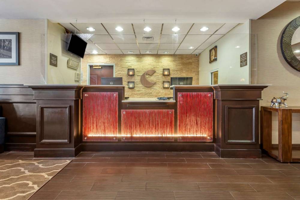 Comfort Suites Newark - Harrison 6