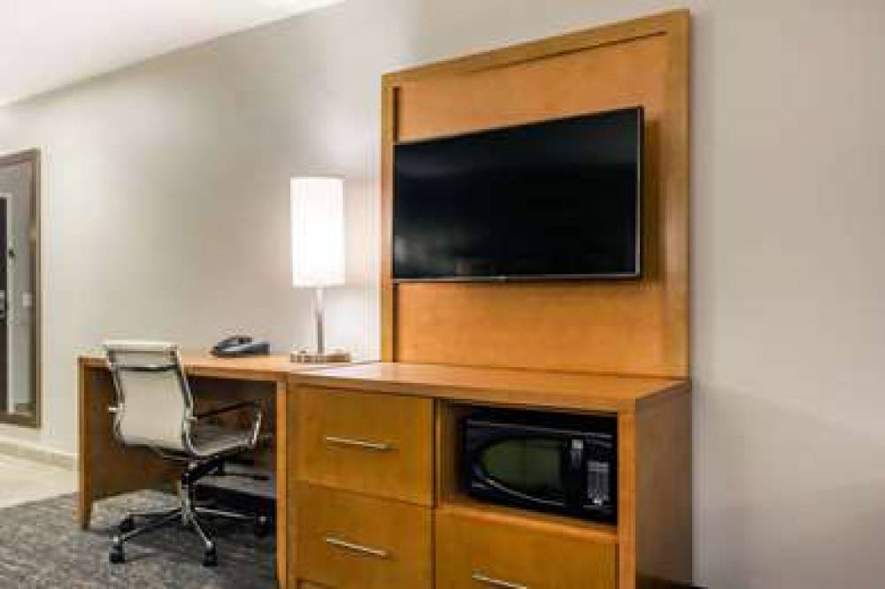 Comfort Suites North Charleston - Ashley Phosphate 7