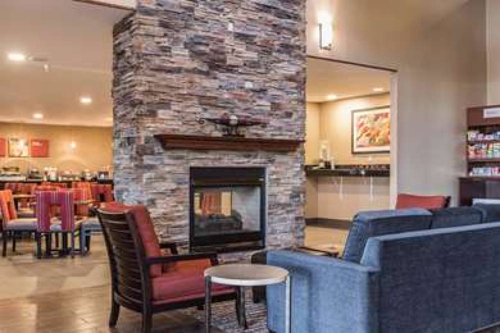 Comfort Suites North 3