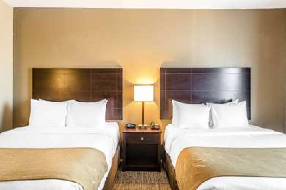 Comfort Suites North 7