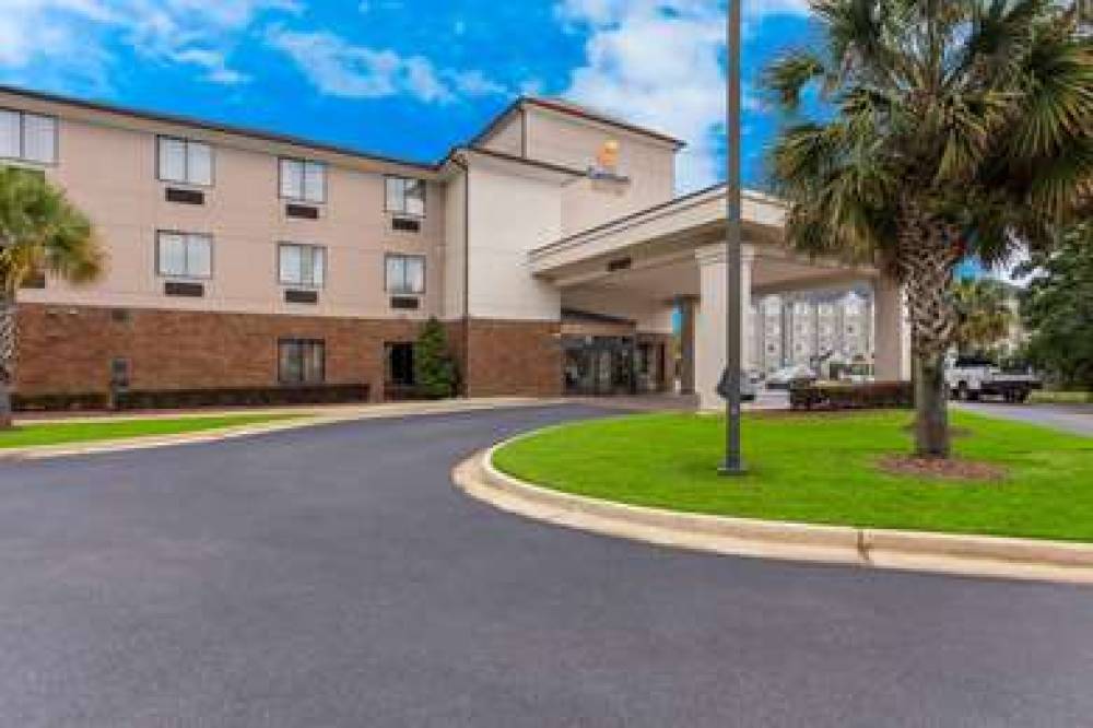Comfort Suites North Mobile 1