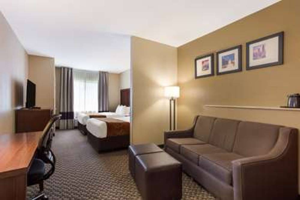 Comfort Suites North Mobile 9