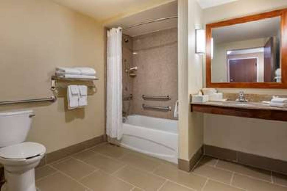 Comfort Suites Orlando Airport 8