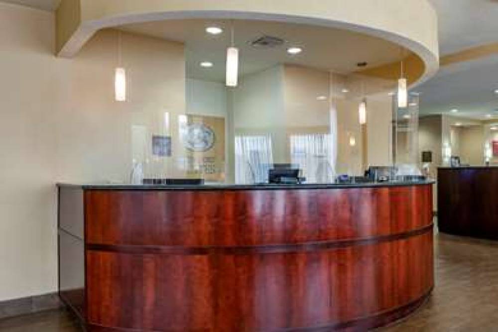 Comfort Suites Orlando Airport 4